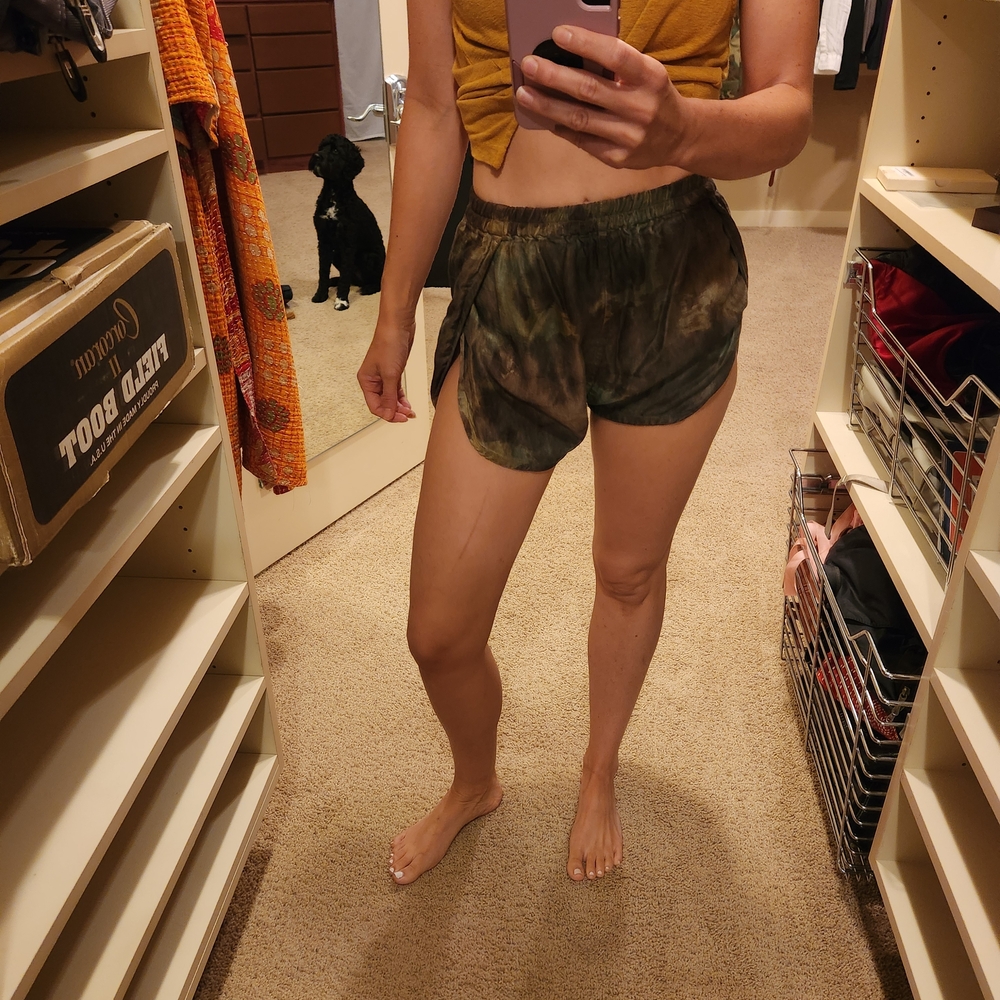 Chic Green Tie-Dye Shorts